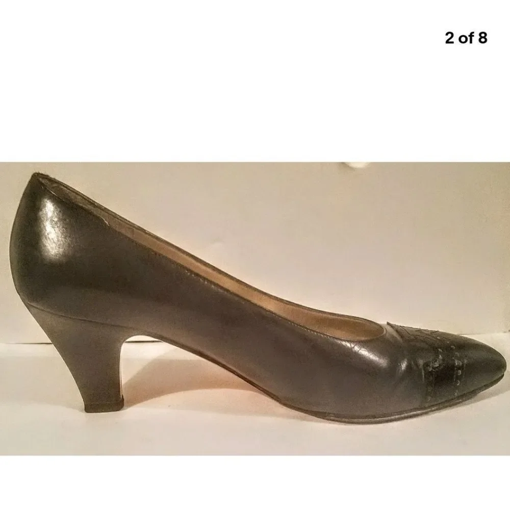 Salvatore Ferragamo Gray Leather w/Black Wingtips Pumps Sz.6 Ret $335 in Dustbag